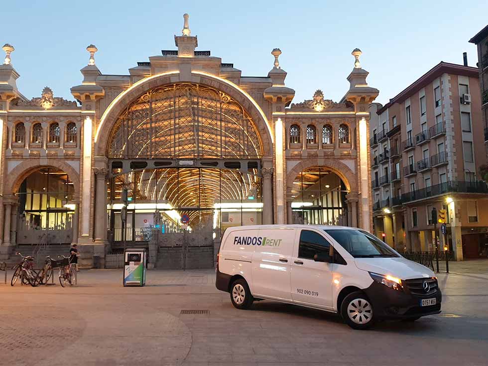 Alquiler de furgonetas de carga en Zaragoza capital, desde el mercado central